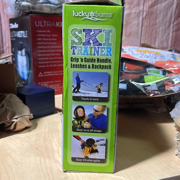 NIB Lucky Bums Ski Trainer Grip n Guide Handle, Leashes and Backpack Harness. - Picture 4 of 4